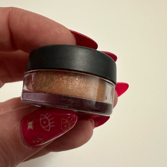 bareMinerals, MONTANA loose eyeshadow, travel size - Picture 7 of 10